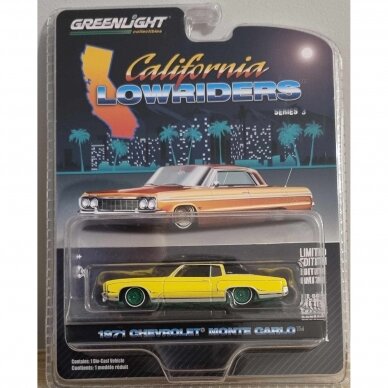 GreenLight CHASE Modeliukas 1971 Chevrolet Monte Carlo California Lowriders Series, sunflower yellow with black roof (yra Sandėlyje)