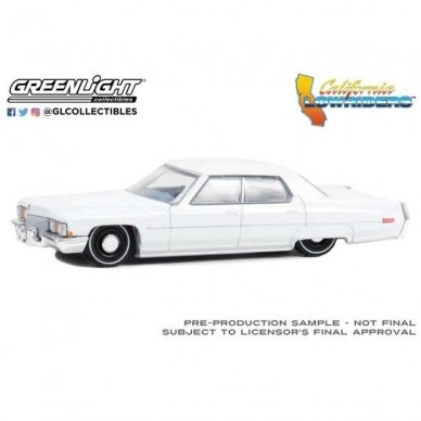 GreenLight 1972 Cadillac Sedan deVille California Lowriders Series 3, cotillion white