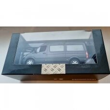 PAUL`S Model Art MiniChamps Dealer 1/43 Mercedes Benz Sprinter Combi Black