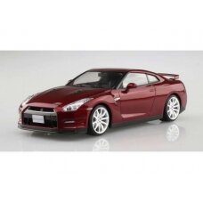 PRE-ORD3R Aoshima 1/24 2014 Nissan GT-R (R35) Pre-Painted, gold flake red pearl