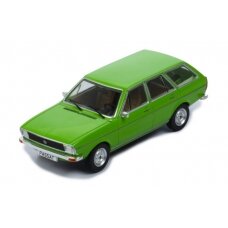 PRE-ORD3R IXO Models Modeliukas 1975 Volkswagen Passat Variant LS, green