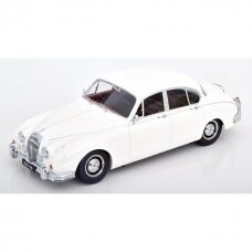 PRE-ORD3R KK Scale 1/18 1962 Daimler 250 V6 *RHD*, white with black interieur