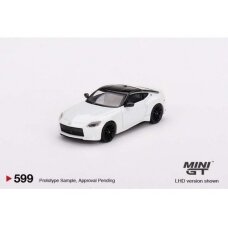 PRE-ORD3R Mini GT 1/64 2023 Nissan Z Performance, everest white