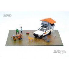 PRE-ORD3R Inno64 Modeliukas Toyota Landcruiser FJ60 diorama including Car Camping & Figure's