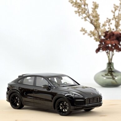 PRE-ORD3R Norev Modeliukas 1/18 2019 Porsche Cayenne S Coupe, black