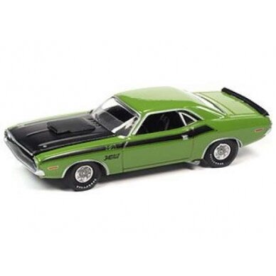 PRE-ORD3R Auto World Modeliukas 1970 Dodge Challenger T/A, go green with flat black hood & black T/A Side Stripes