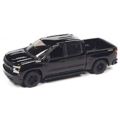 PRE-ORD3R Auto World Modeliukas 2020 Chevrolet Silverado Z71 LT Trail Boss, gloss black