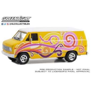 GreenLight Modeliukas 1976 Chevrolet G20 Custom Van - Yellow with Swirls *Vannin`*