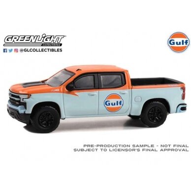 GreenLight Modeliukas 2023 Chevrolet Silverado 1500 Z71 LT Trail Boss *Shell Oil Special Edition Series 2*, orange/blue GULF