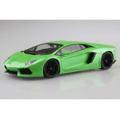 PRE-ORD3R Aoshima Lamborghini Aventador Pre-Painted in green plastic modelkit