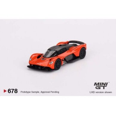 PRE-ORD3R Mini GT Aston Martin Valkyrie, orange/black