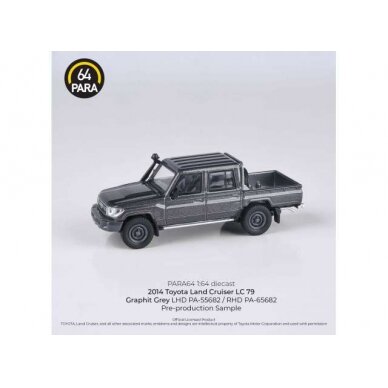 PRE-ORD3R Para64 Modeliukas 1/64 2014 Toyota Land Cruiser Dbl Cab LC78, graphite grey Left hand drive (cars in a deluxe Acrylic window box)