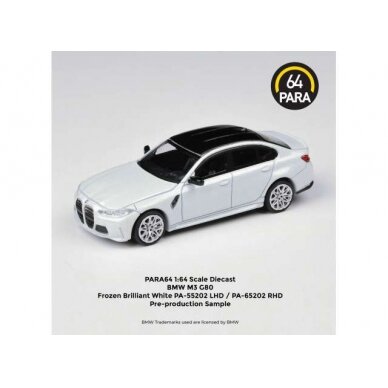 PRE-ORD3R Para64 Modeliukas 2020 BMW M3 G80 *Right Hand Drive*, frozen brilliant white (cars in a deluxe Acrylic window box)