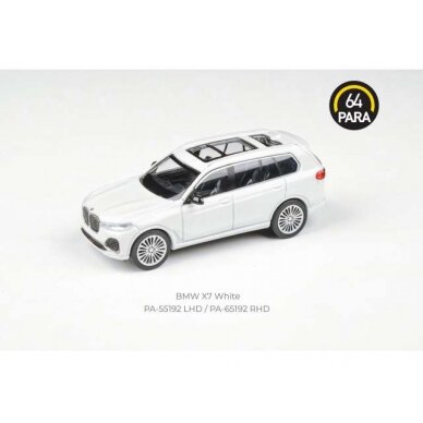 PRE-ORD3R Para64 Modeliukas BMW X7 *Left Hand Drive*, white (cars in a deluxe Acrylic window box)