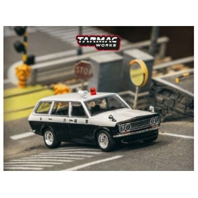 PRE-ORD3R Tarmac Modeliukas 1/64 Datsun Bluebird 510 Wagon *Japan Police Car*, white/black