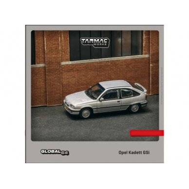 PRE-ORD3R Tarmac 1/64 Opel Kadett GSi, silver