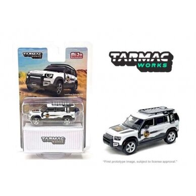 Tarmac Modeliukas *TREK Edition* Land Rover Defender 110, white/black