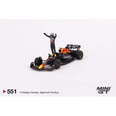 Mini GT Modeliukas 2022 Oracle Red Bull Racing RB18 #11 Sergio Perez Winner Monaco Grand Prix, blue/yellow/red (yra Sandėlyje)