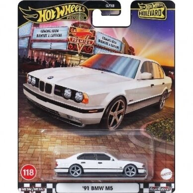 PRE-ORDER Hot Wheels Premium Boulevard 116-120 91 BMW M5 E34 White