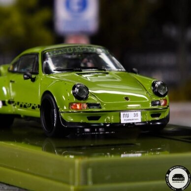 Tarmac Works Porsche RWB Backdate, olive green